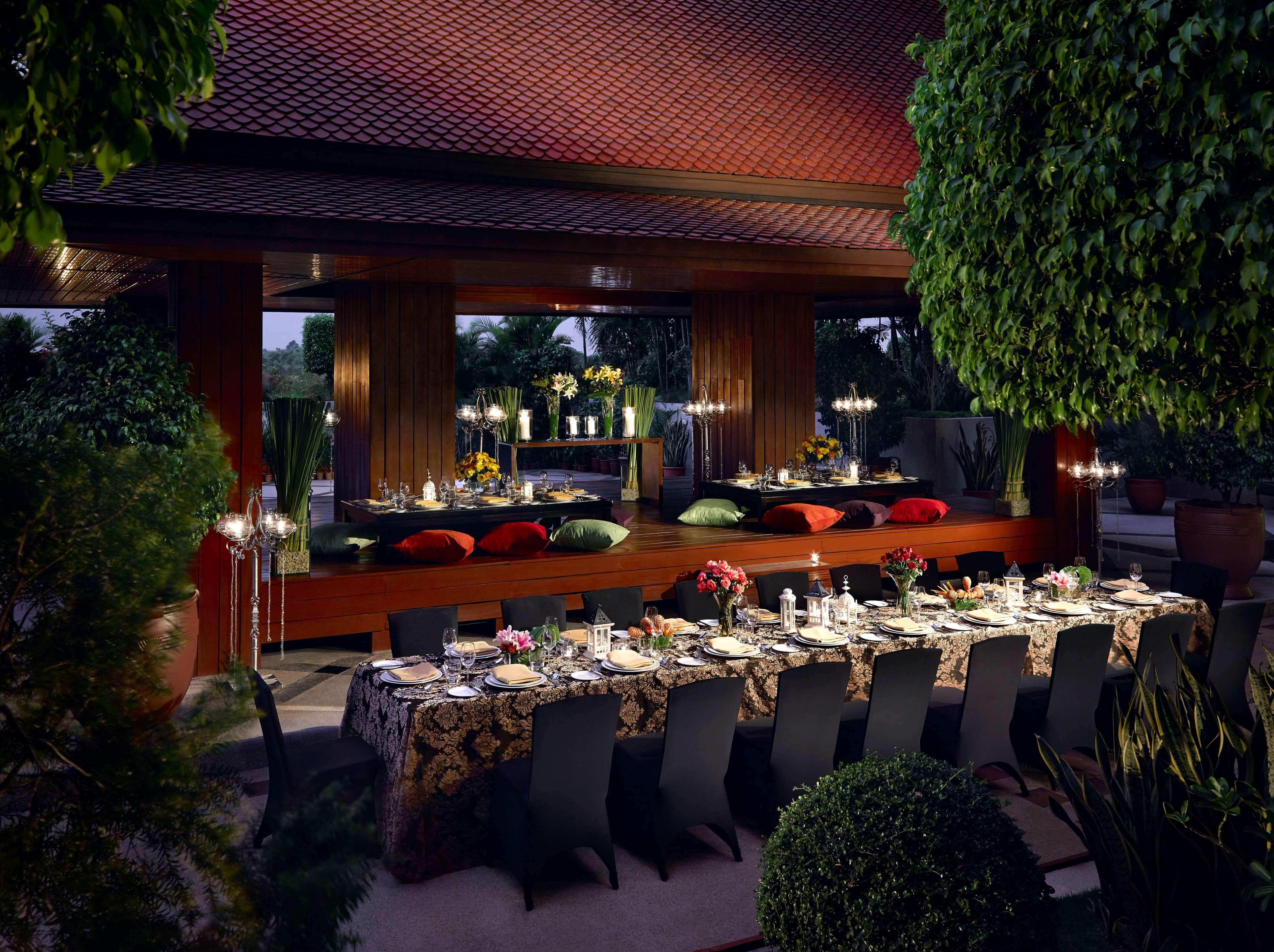 Dusit Thani Manila San Pedro Makati Exterior foto The Sala Thai restaurant