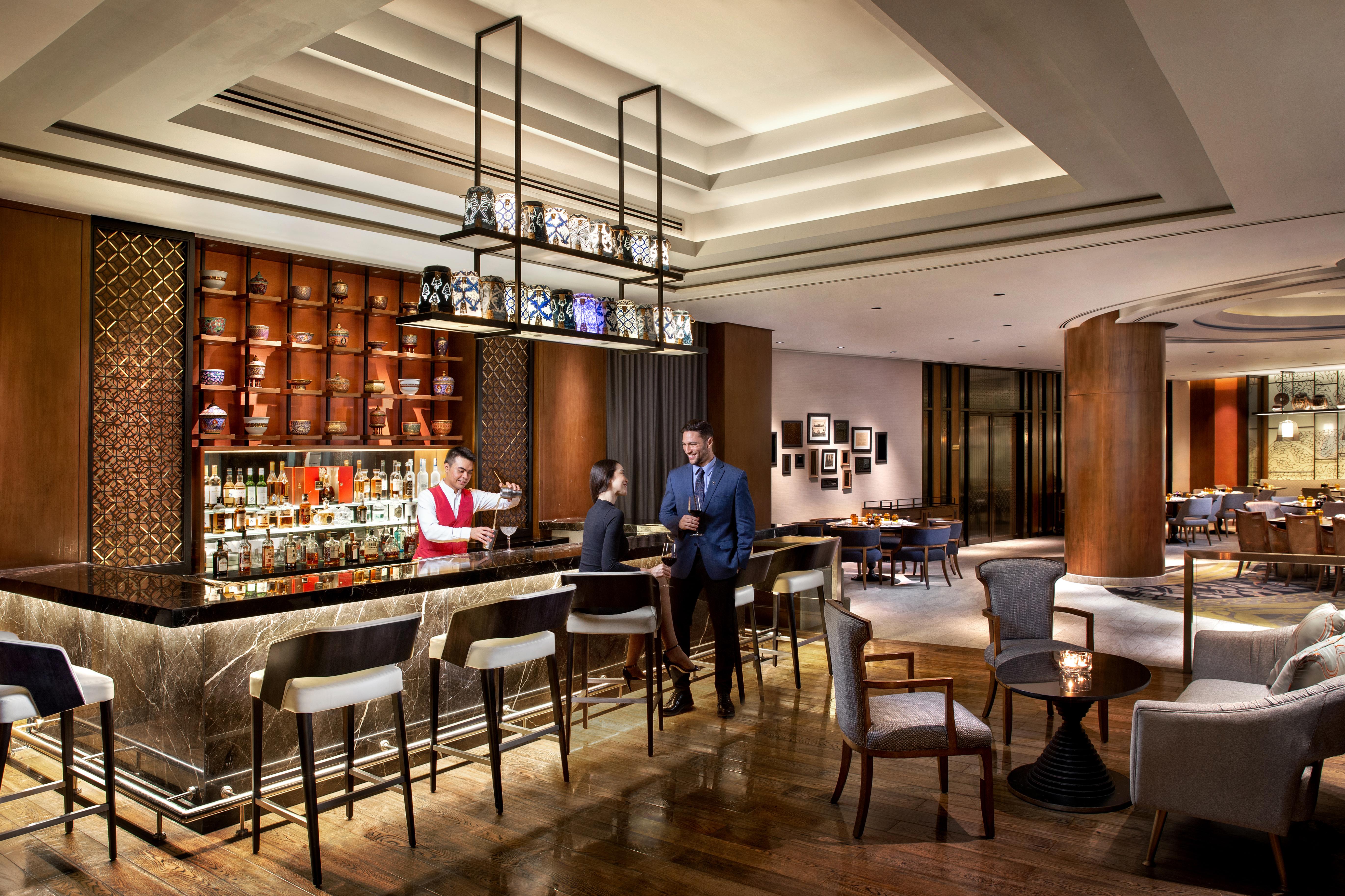 Dusit Thani Manila San Pedro Makati Exterior foto The Bar