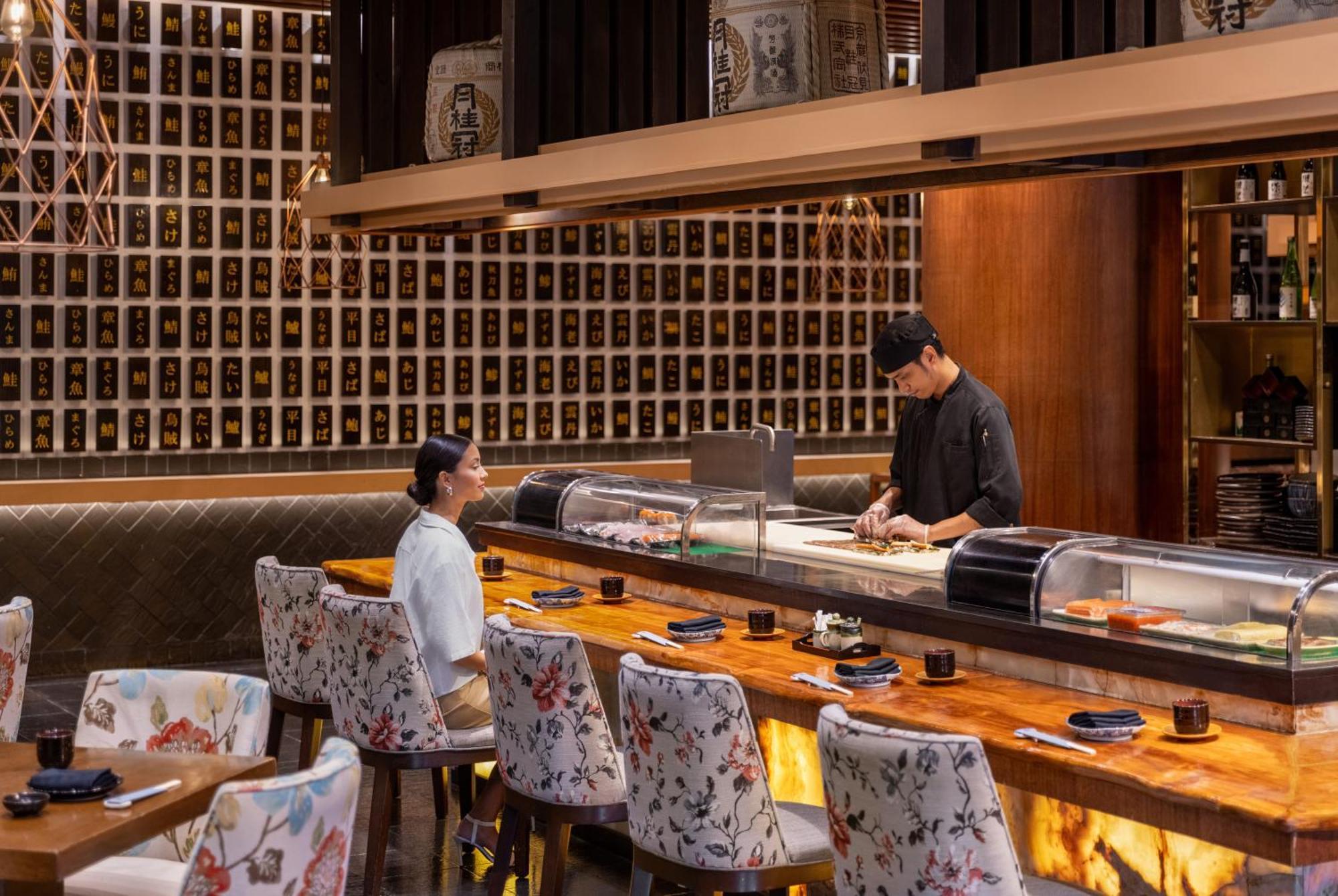 Dusit Thani Manila San Pedro Makati Exterior foto Sushi Bar